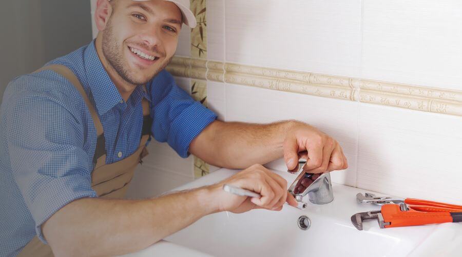Expert burst pipe repair services in De Witt, NE